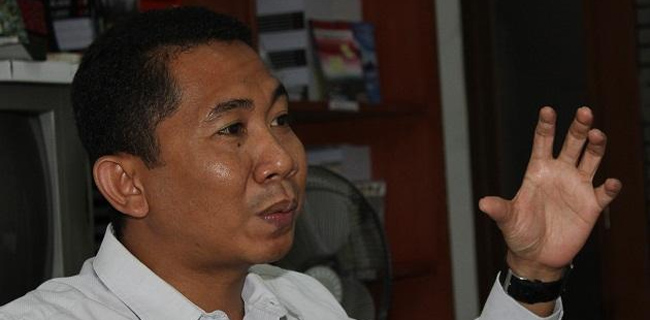 Jokowi Bisa Digulingkan DPR<i>!</i>