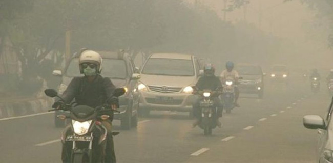 Pesawat Tak Bisa Mendarat, Yang Sakit Semakin Banyak