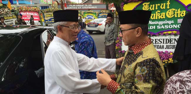 Ketua MPR Melayat Ke Rumah Duka Adi Sasono