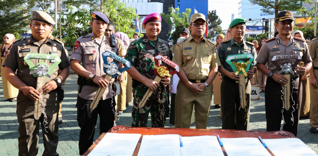 Jaga Keamanan, Wali Kota Danny Beri Bantuan Motor Trail