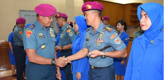 Komandan Pasmar-2 Terima Laporan Kenaikan Pangkat Pamen