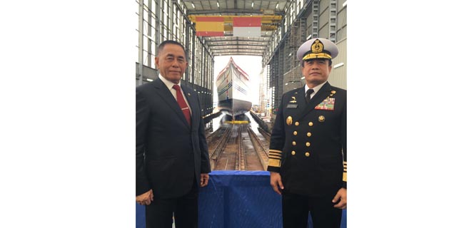 Menhan Dan KSAL Luncurkan Kapal Layar Latih Pengganti Dewaruci