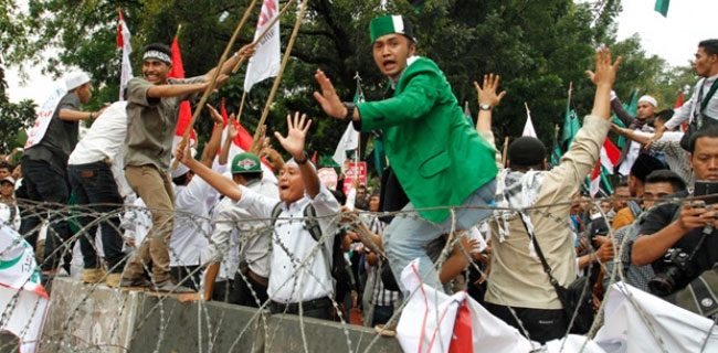 Polisi Mestinya Tangkap Orang Yang Menyebabkan Unjuk Rasa Besar-Besaran