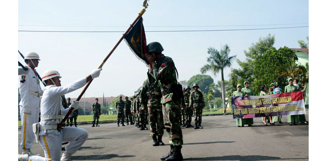 Suasana Haru Warnai Pelepasan Tim Peleton Tangkas Divisi 1 Kostrad