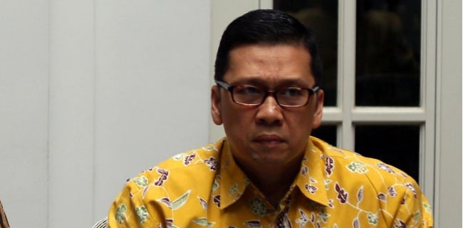 Tidak Cacat Saat Pimpin DPR, Alasan Pergantian Akom Dipertanyakan