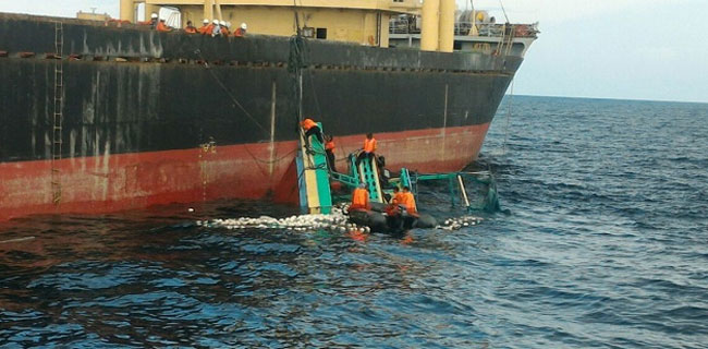 3 Korban Kapal Tabrakan Di Perairan Tuban Ditemukan, 12 Lagi Dalam Pencarian