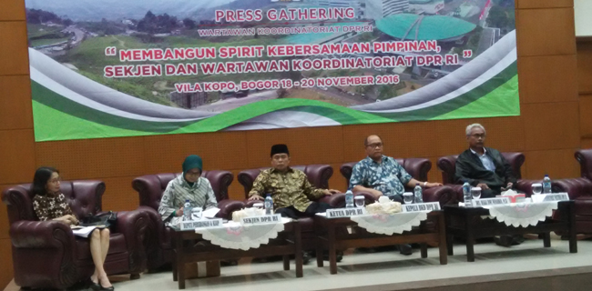 Akom Berharap Wartawan Promosikan Berita DPR Yang Menyejukkan