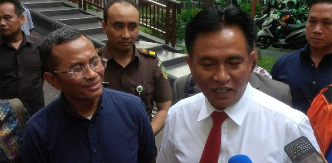 Jalani Sidang Perdana, Dahlan Iskan Mohon Doa Dan Dukungan