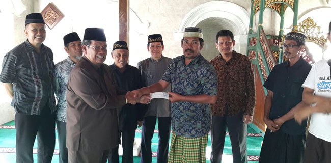 MUI Serahkan Bantuan Rp 100 Juta Untuk 36 KK Warga Kampung Bugis, Bali