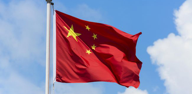 Bendera Tiongkok Diturunkan Setelah Disangka Bendera Komunis