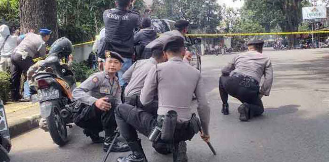 Dikepung, Pelaku Diduga Bakar Lantai 2 Kantor Lurah