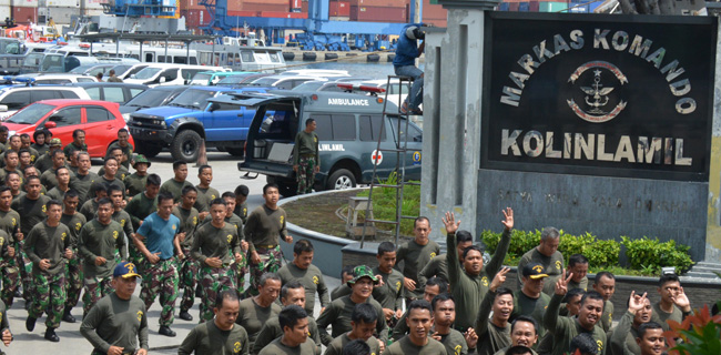 Panglima Kolinlamil Lari Siang Bersama Prajurit