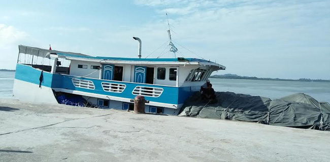 Bakamla RI Gagalkan Penyelundupan Ratusan Ton Kelapa Dan Kerang