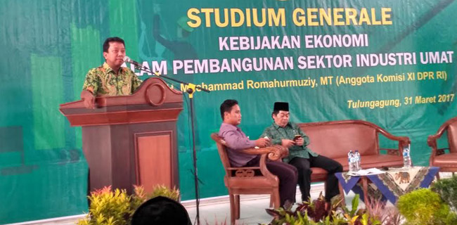 Romahurmuziy Rangsang Mahasiswa IAIN Tulungagung Jadi Pengusaha