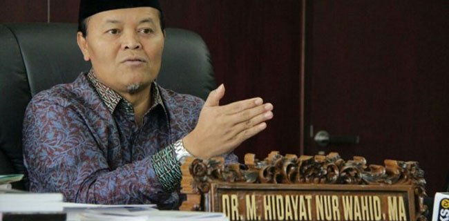 Jokowi Minta Agama Dan Politik Dipisah, HNW Ungkit Pernyataan Menag