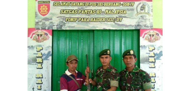 Prajurit TNI Memberi Mimbar Untuk Gereja, Berbuah Senjata Api