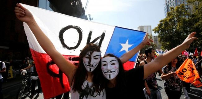 Protes Sistem Pensiun, Ratusan Ribu Warga Chile Turun Ke Jalan