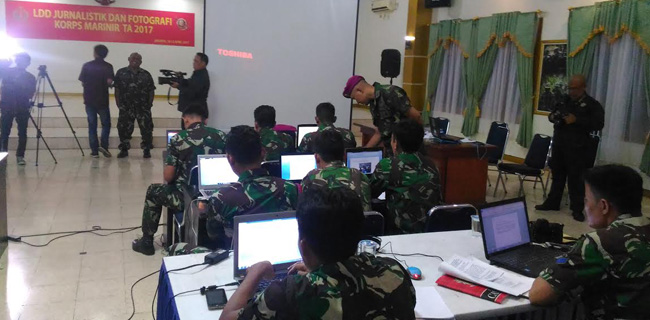 Korps Marinir Cetak Kader Jurnalistik Dan Fotografer Handal