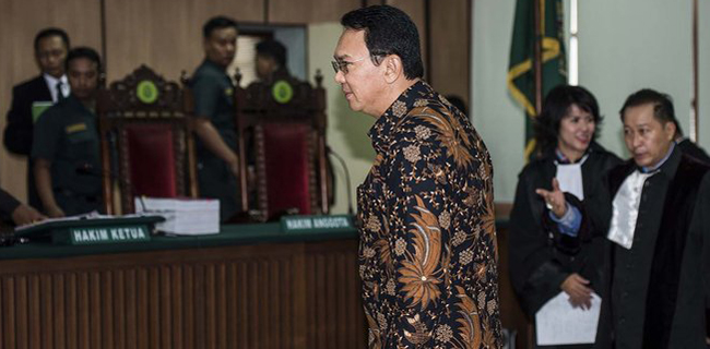 Ahok, "Benturan Peradaban" Ala Samuel Huntington Dan "Nobel Prize"