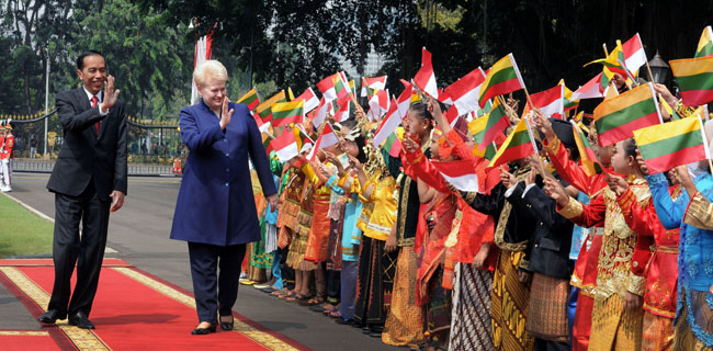 Presiden Jokowi Terima Presiden Dalia Di Istana Jakarta
