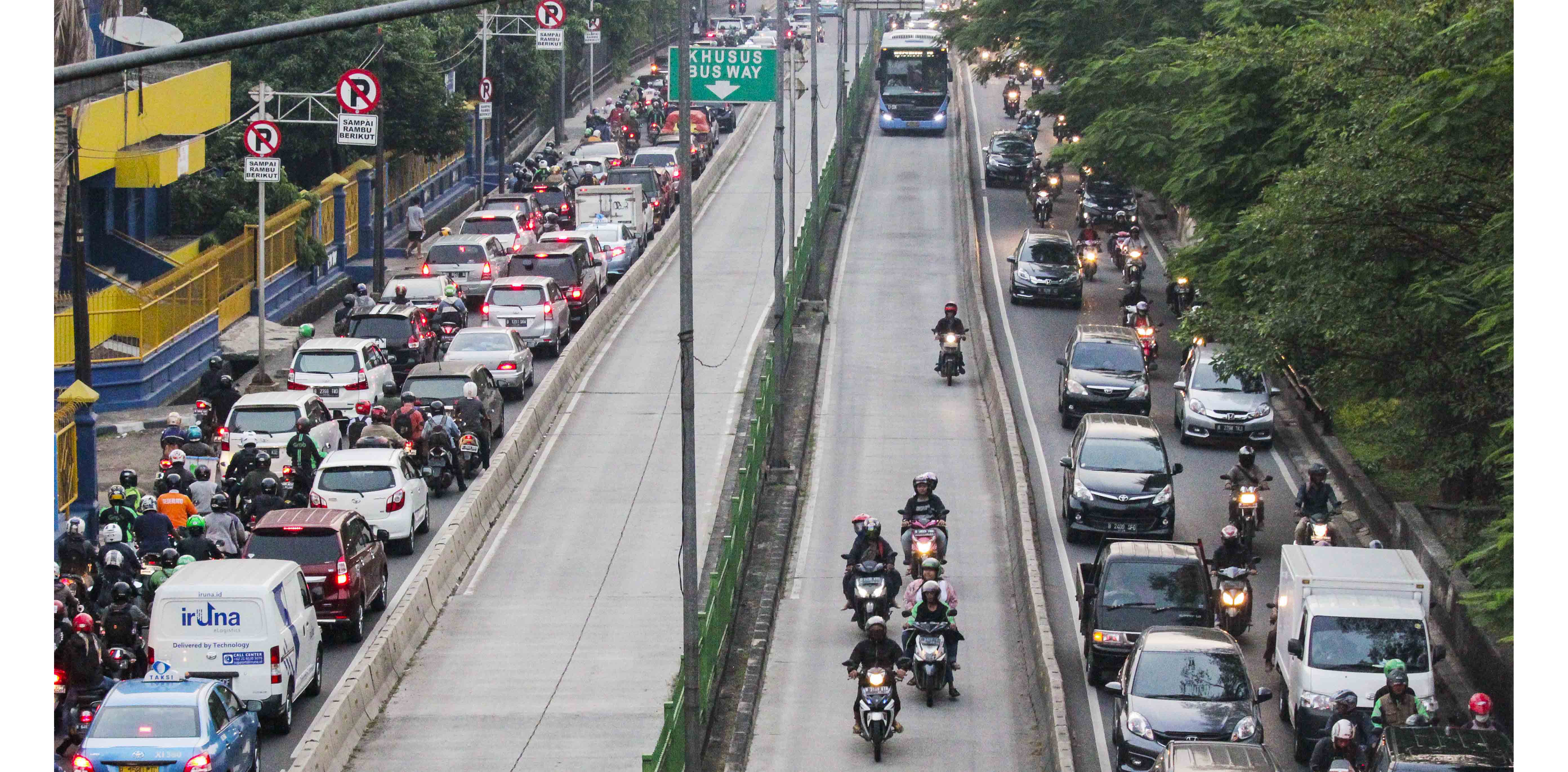 Masuk Jalur Busway