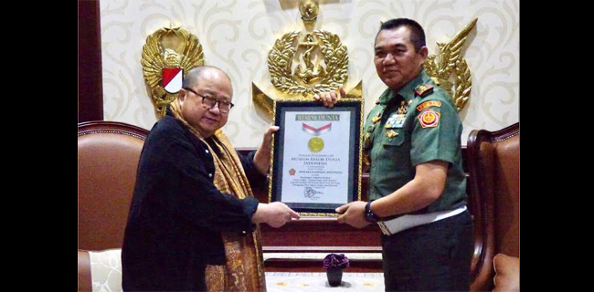 Tampilkan 100 Pemeran Kurawa, TNI Raih Rekor MURI