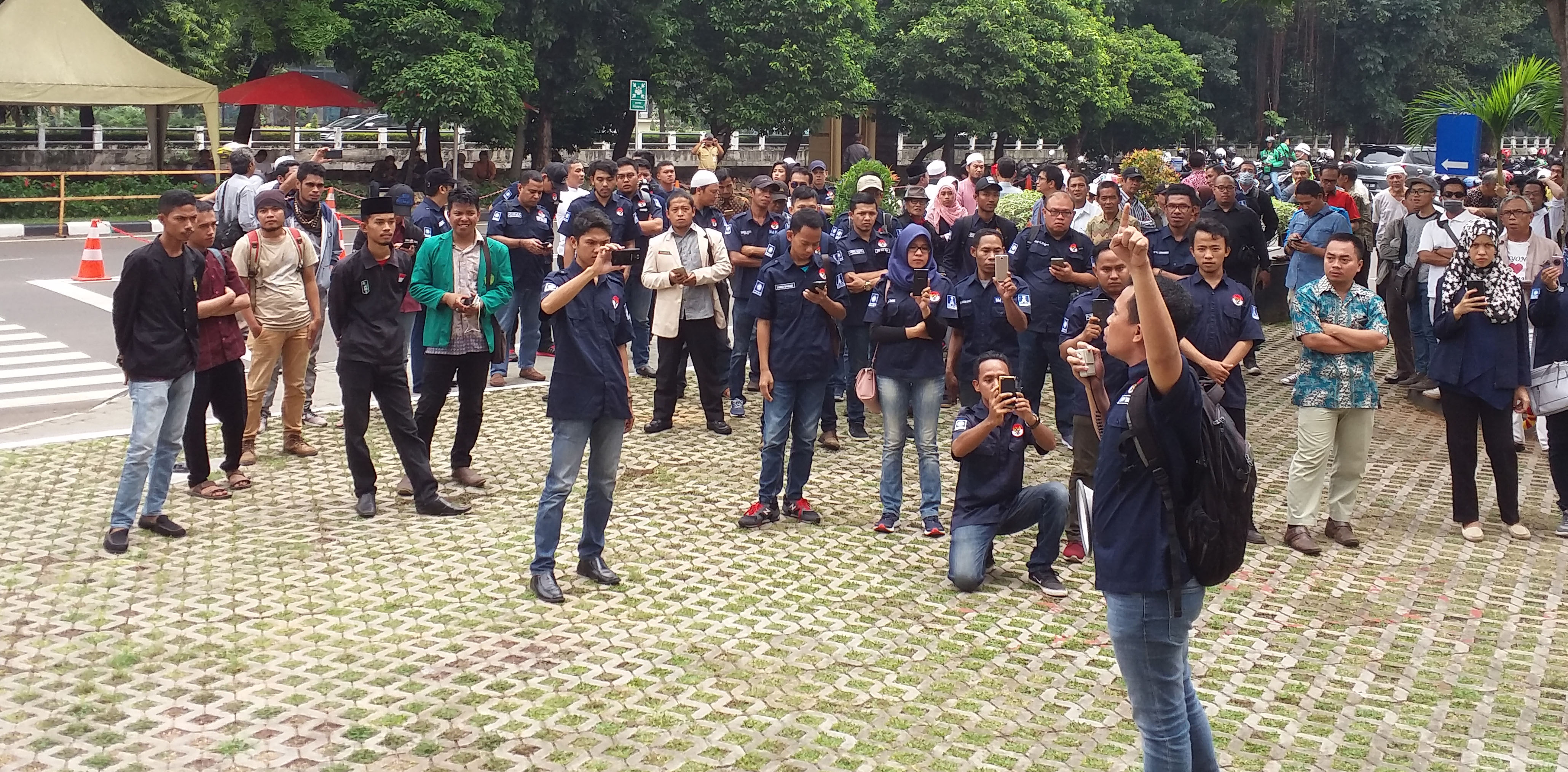 Pendukung Amien Rais Ancam Anarkis Jika Pimpinan KPK Tidak Mau Bertemu