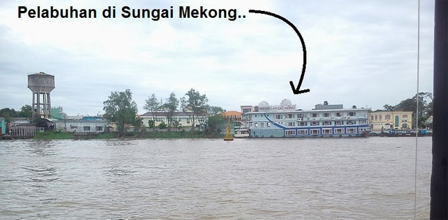 Sabu Satu Ton Disuplai Dari Sungai Mekong Dengan Cara <i>Ship To Ship</i>