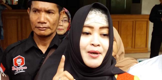 Jenguk Hermansyah, Fahira Idris: Pasien Belum Nyambung Diajak Bicara