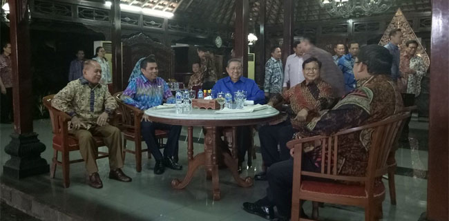 Tiba Di Cikeas, Saat Ini SBY-Prabowo Sedang Santap Malam