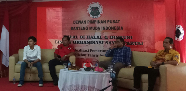 Sudah Dua Bulan, Pemerintah Dinilai Lamban Bubarkan HTI