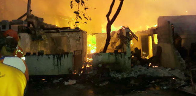 Korban Kebakaran Kebayoran Mengungsi Di Masjid-masjid