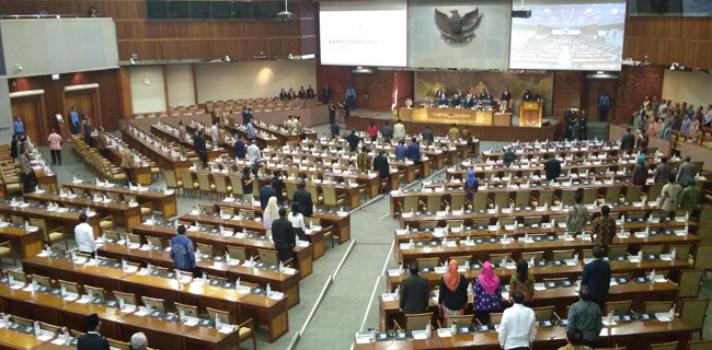 Lebih Dari Separuh Anggota Tidak Hadir Sidang Paripurna Hari Ini