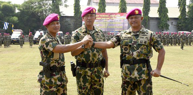 Brigjen Alamsyah Lantik Kolonel Fajar Jadi Danmenbanpur-2 Mar