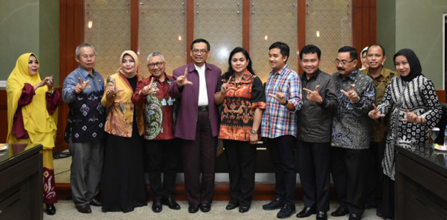 UU Sistem Perbukuan Menjawab Rendahnya Minat Baca