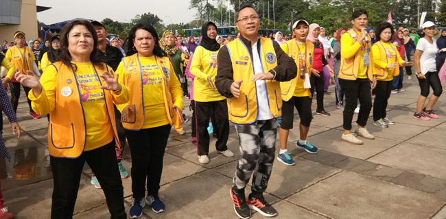 Zulkifli Hasan Senam Zumba Barsama Penyandang Diabetes