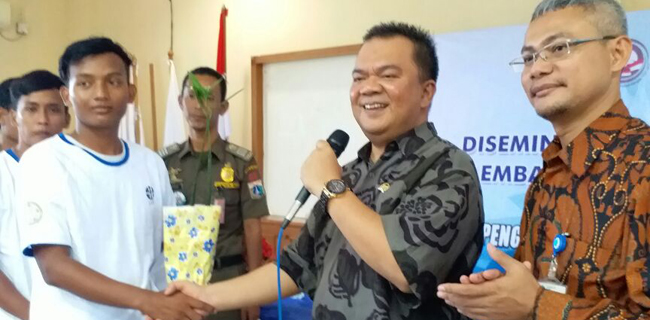 Diajak LIPI Tanam Mangrove, Politikus DPR Desak Pemerintah Lebih Giat