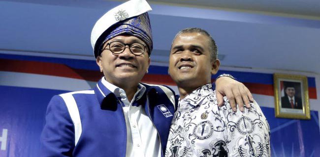 Kisah Guru Tunanetra Yang Diberangkatkan Umrah Oleh Zulkifli Hasan