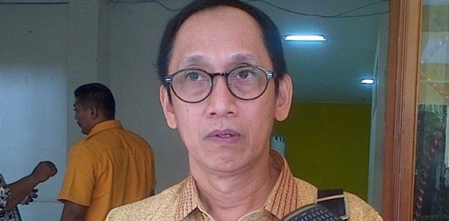 Tak Punya Loyalitas, Khofifah-Emil Berhadapan Dengan Jokowi