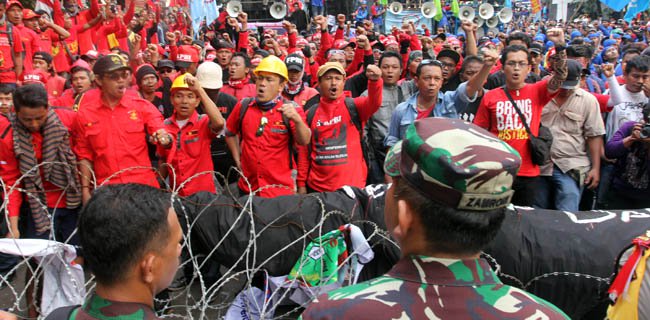 KASBI: Sekarang Kekuatan Buruh Dipecah-pecah