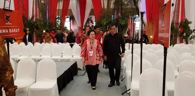 Megawati Pantau Langsung Gladi Bersih Rakornas Tiga Pilar
