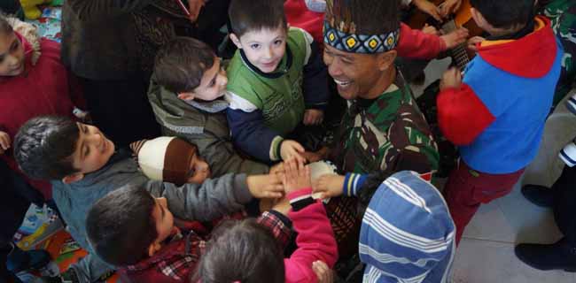 Indobatt Hibur Anak-Anak Sekolah Di Lebanon