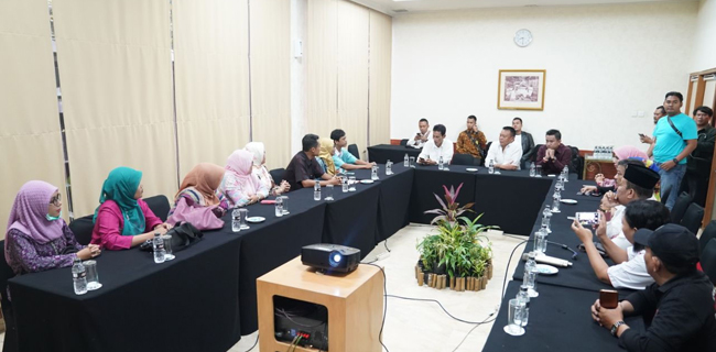 TB Hasanuddin Siap Kawal Kebijakan Presiden Jokowi Soal Guru Honorer