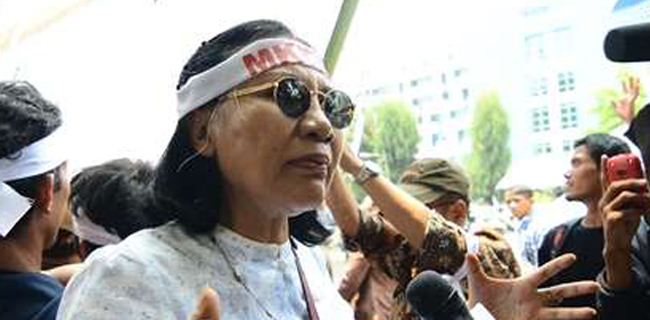 Ratna Sarumpaet: Pemerintah Hanya Menjaga Kekayaan Papua, Bukan Warganya<i>!</i>