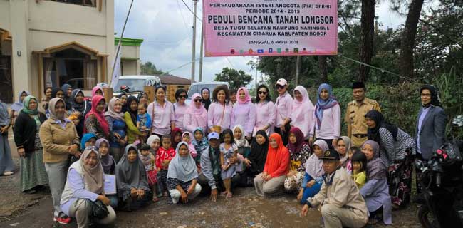 PIA DPR Peduli Korban Tanah Longsor Di Bogor