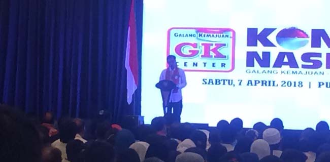 Jokowi Sentil <i>#GantiPresiden2019</i>