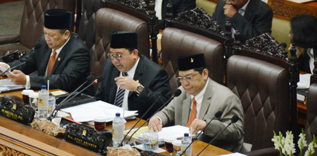 DPR Perpanjang Waktu Pembahasan RUU Terorisme