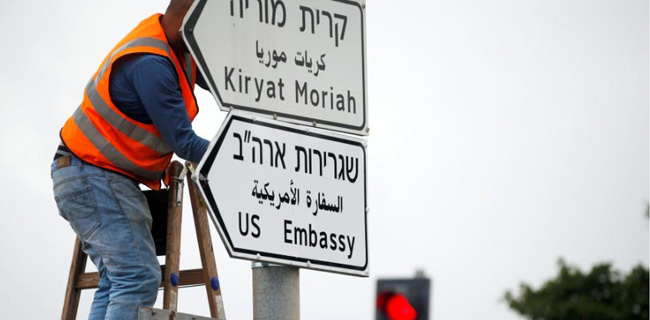 Jelang Peresmian, Rambu Jalan Menunju Kedubes AS Di Yerusalem Dipasang
