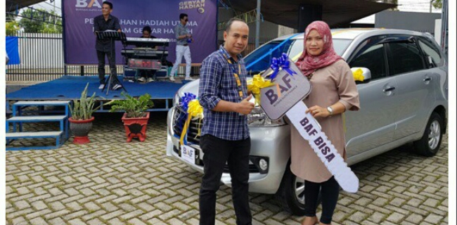 Konsumen Dapat Avanza Di Acara Gebyar Hadiah Ulang Tahun BAF ke-20