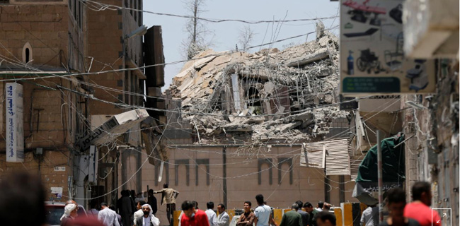 Serangan Udara Pimpinan Saudi Serang Istana Kepresidenan Yaman